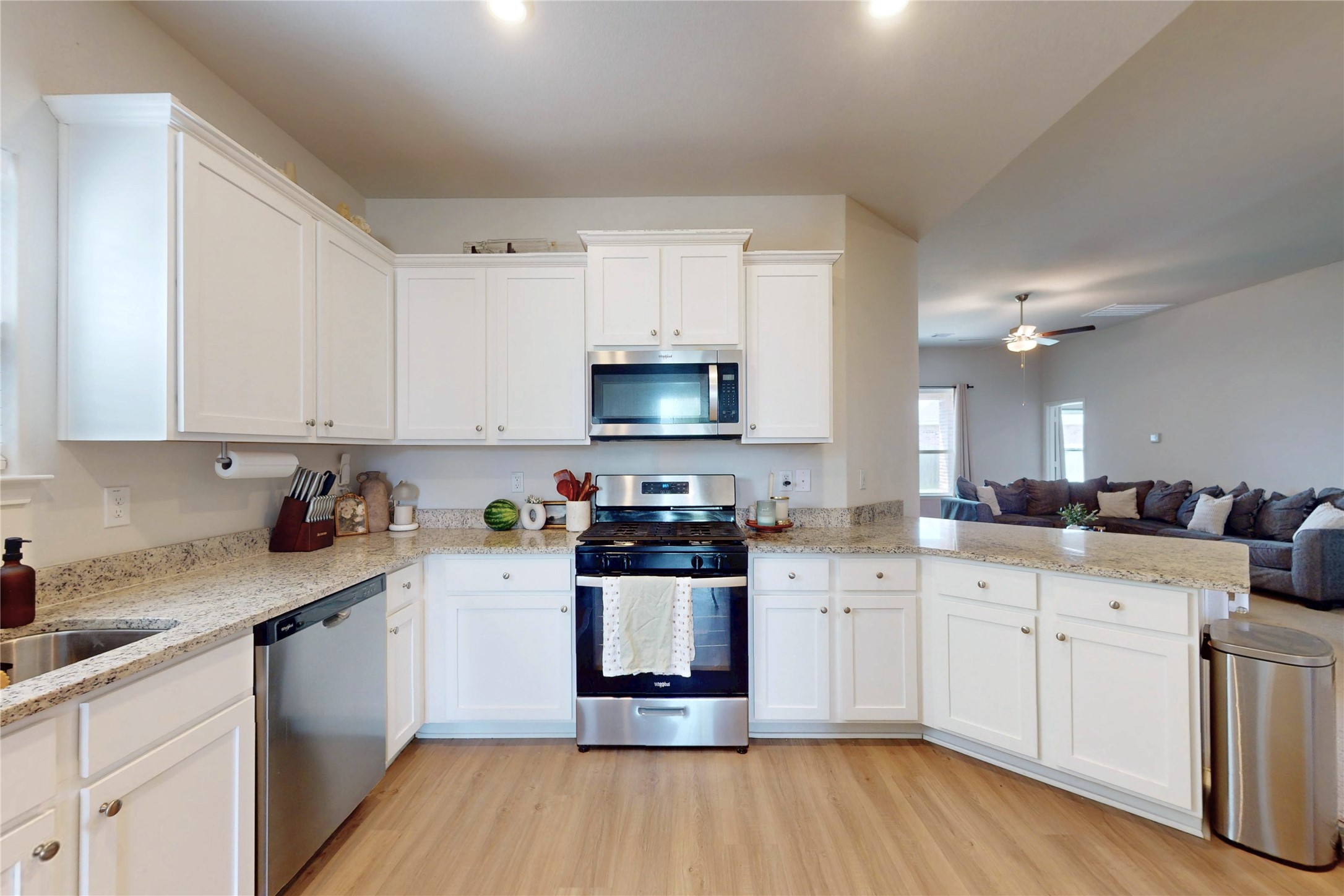 14111 Mainmast Drive, Santa Fe, TX 77510