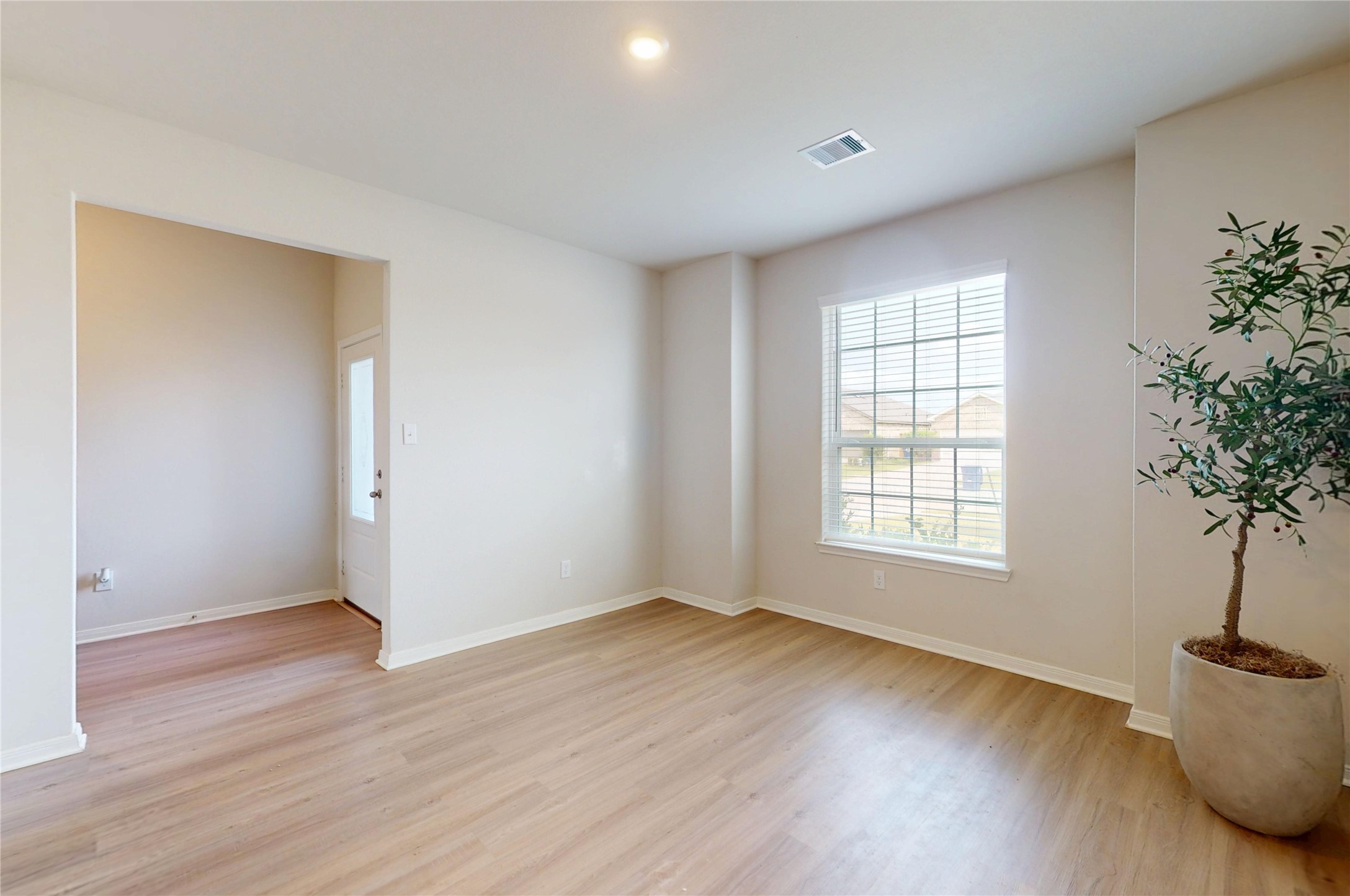 14111 Mainmast Drive, Santa Fe, TX 77510