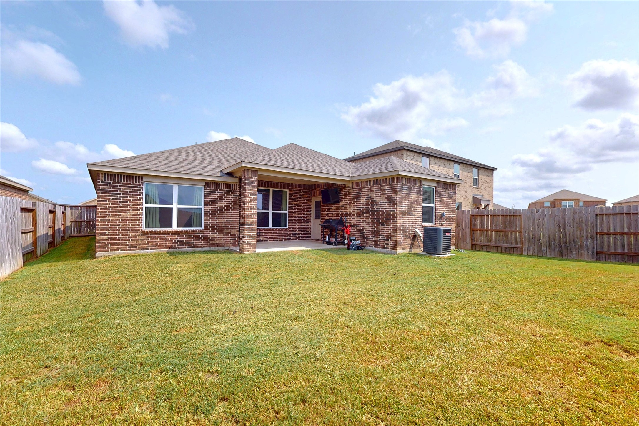 14111 Mainmast Drive, Santa Fe, TX 77510