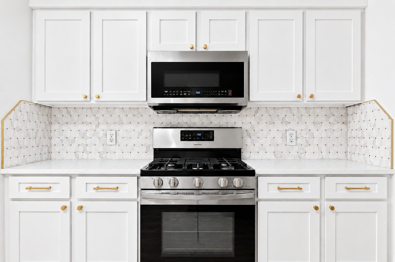 All BRAND NEW APPLIANCES come with the home!