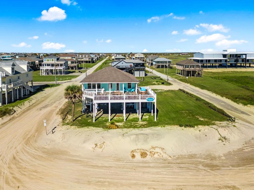 800 West Lane, Crystal Beach, TX 77650 800 West Lane, Crystal Beach, TX 77650