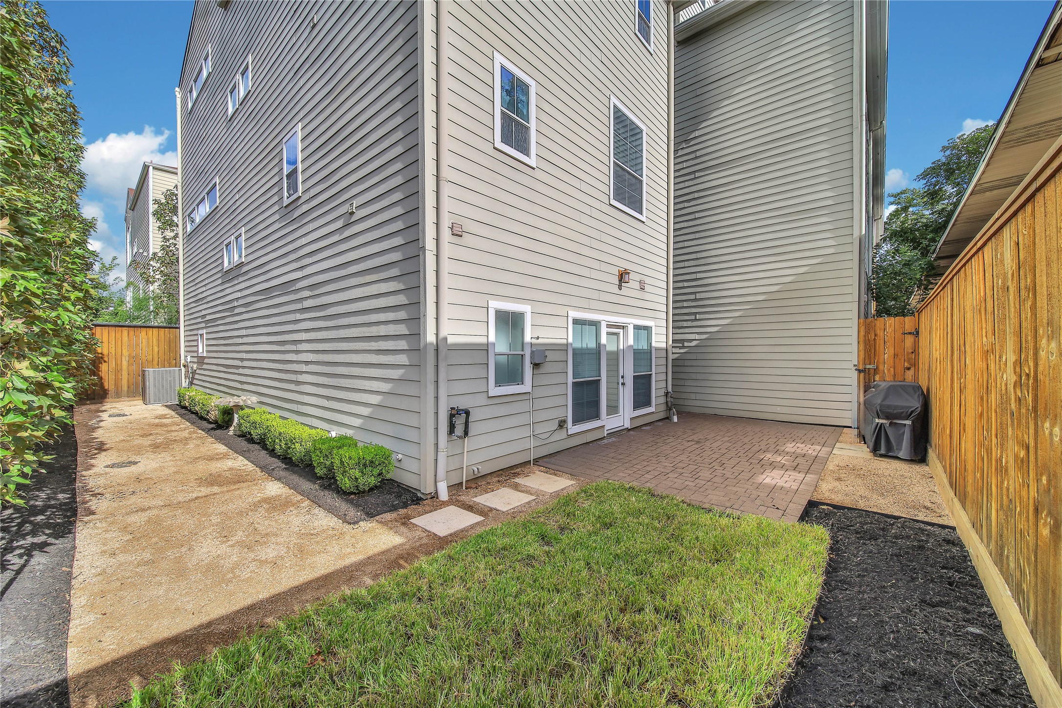 1818 Binz Street, #E, Houston, TX 77004