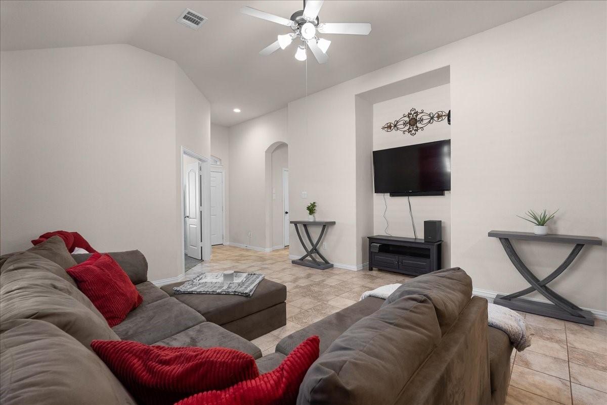 12638 Pirate Bend Drive, La Marque, TX 77568