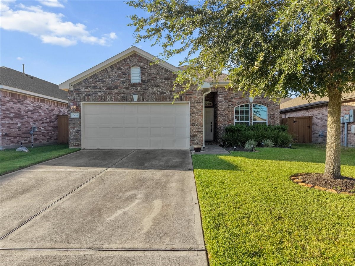 12638 Pirate Bend Drive, La Marque, TX 77568 12638 Pirate Bend Drive, La Marque, TX 77568