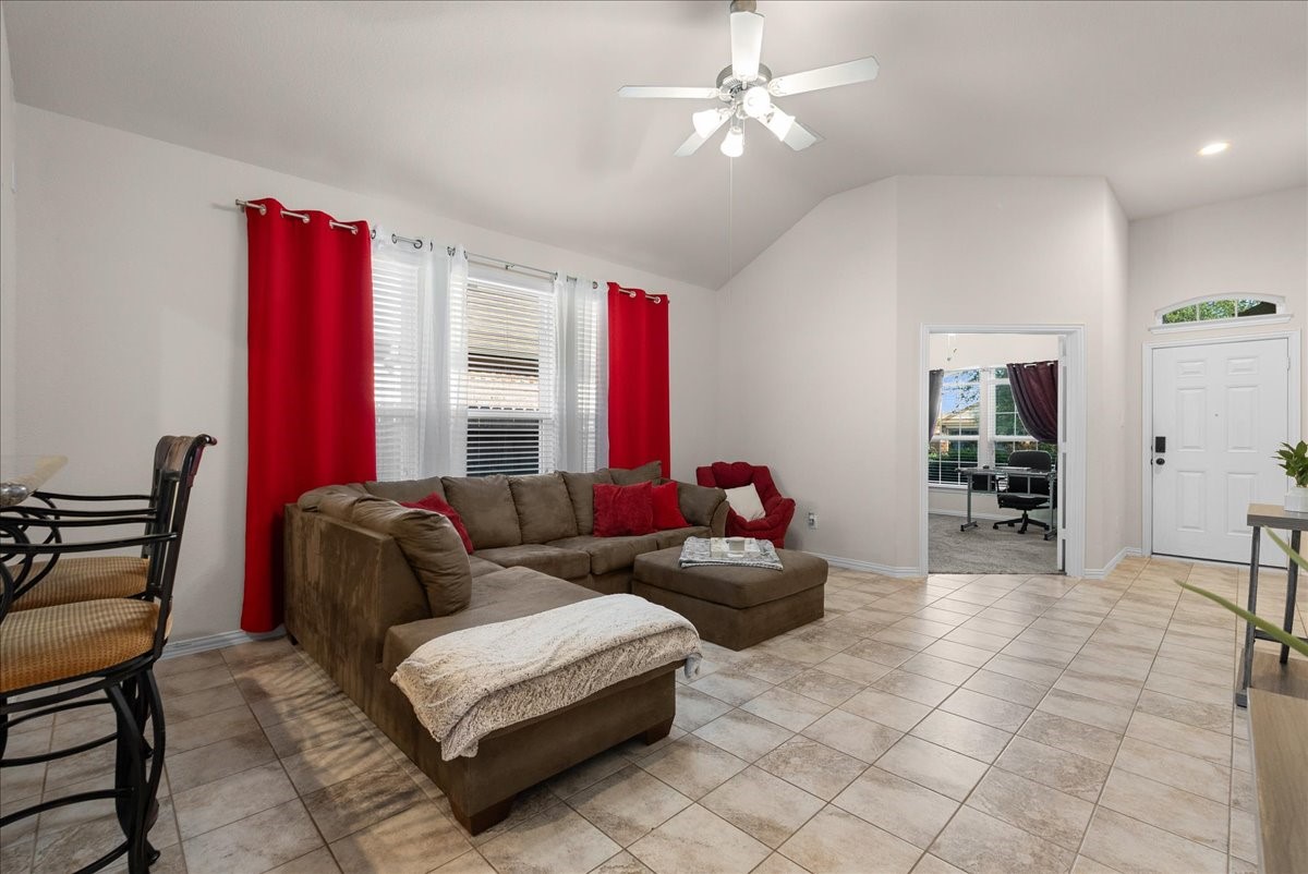 12638 Pirate Bend Drive, La Marque, TX 77568