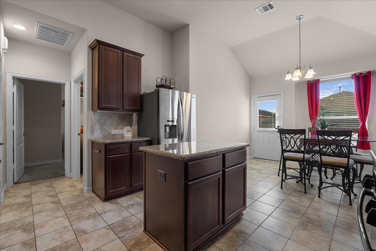 12638 Pirate Bend Drive, La Marque, TX 77568