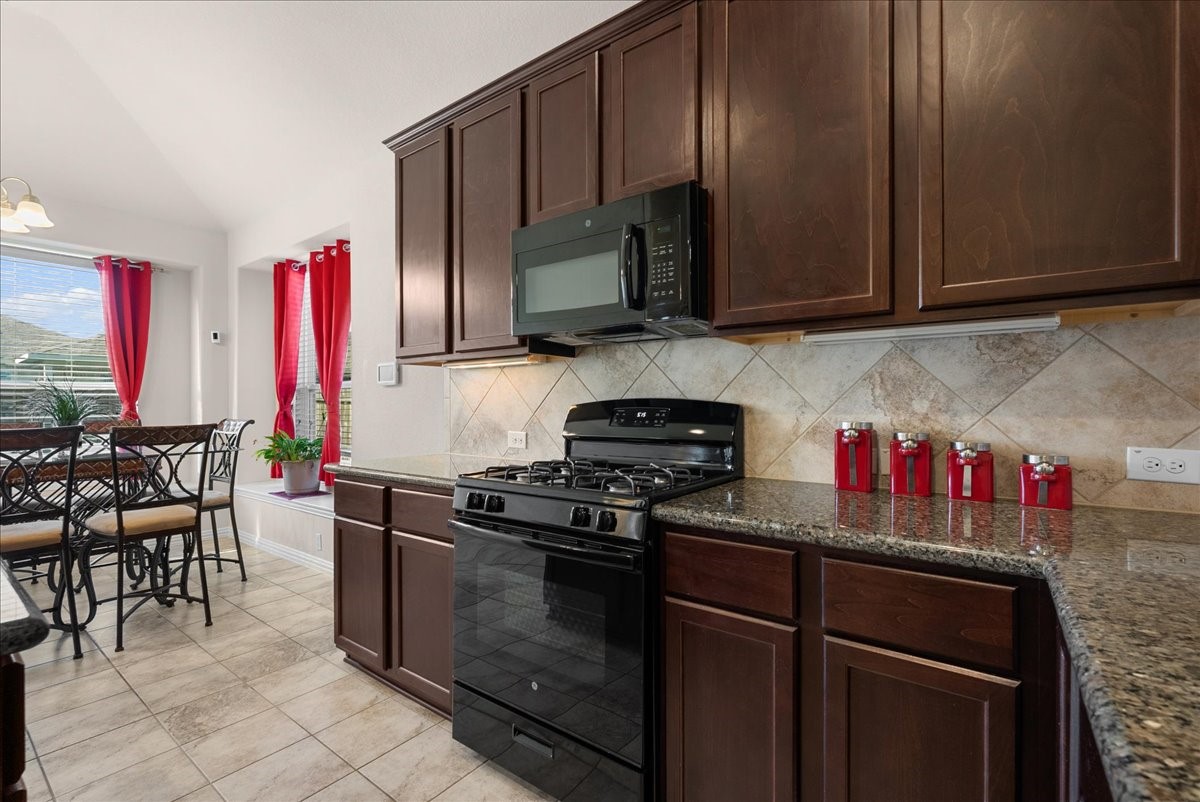 12638 Pirate Bend Drive, La Marque, TX 77568
