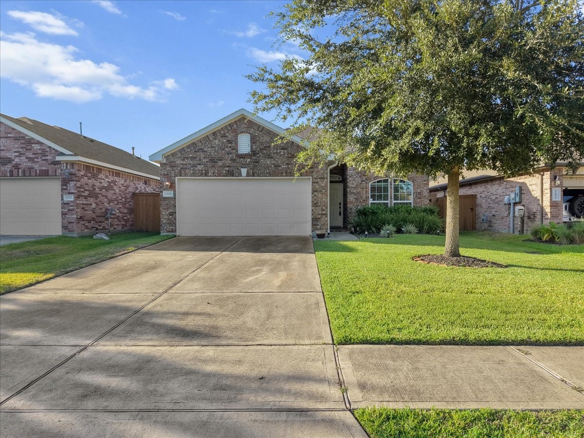 12638 Pirate Bend Drive, La Marque, TX 77568