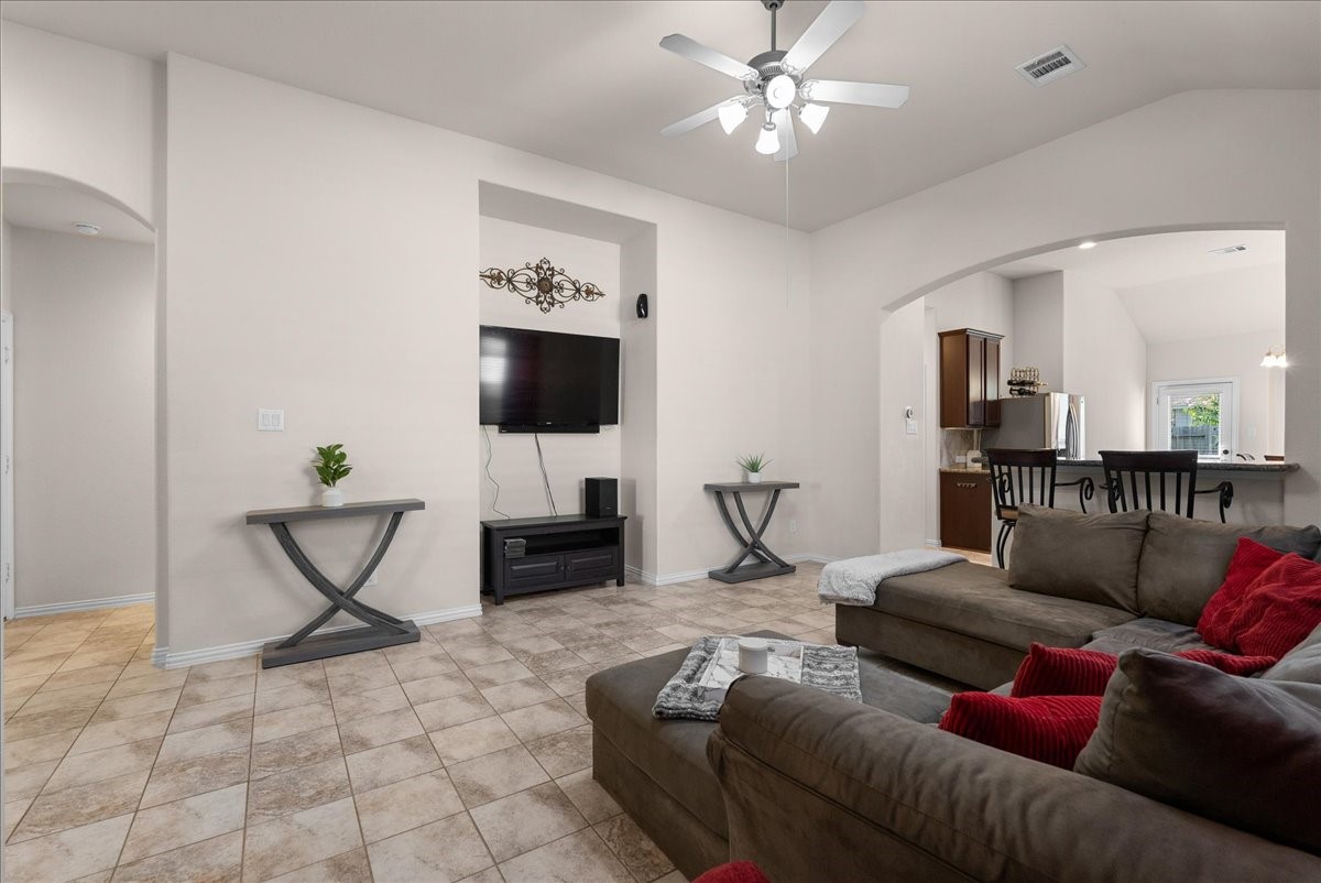 12638 Pirate Bend Drive, La Marque, TX 77568