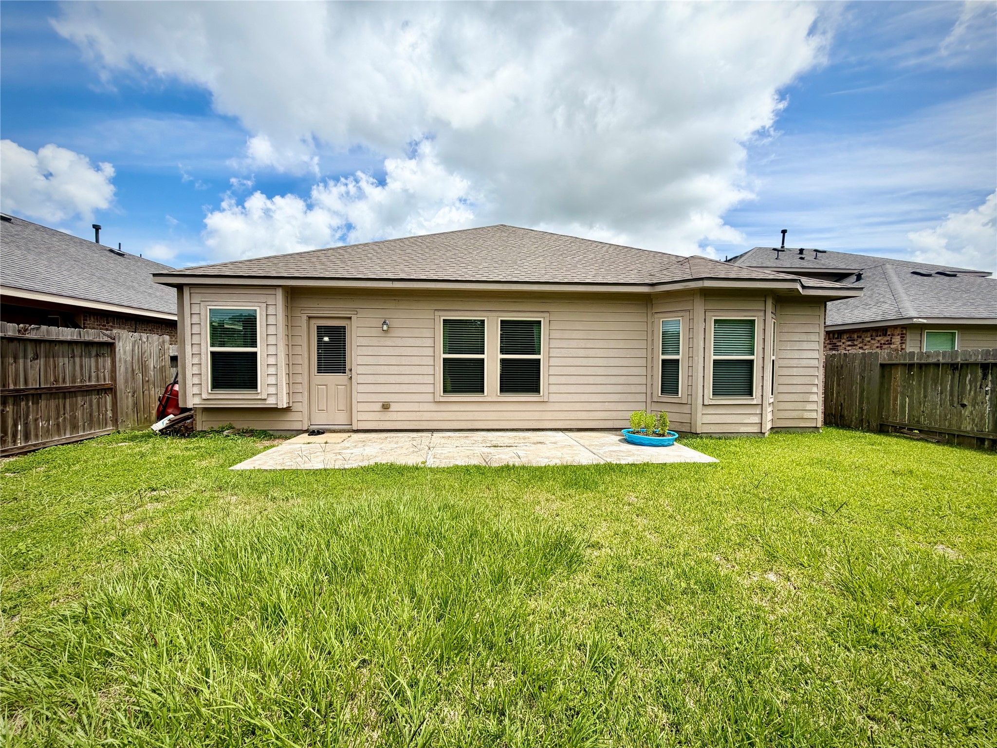 310 Gulf Winds Drive, Bacliff, TX 77518