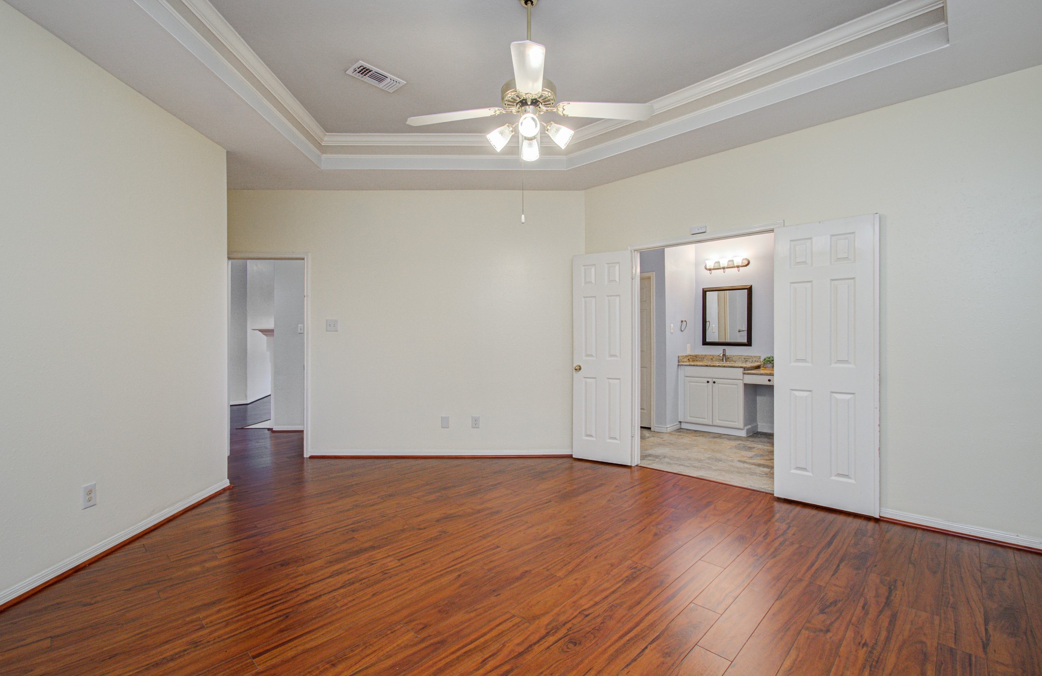 411 Crestridge Drive, Sugar Land, TX 77479