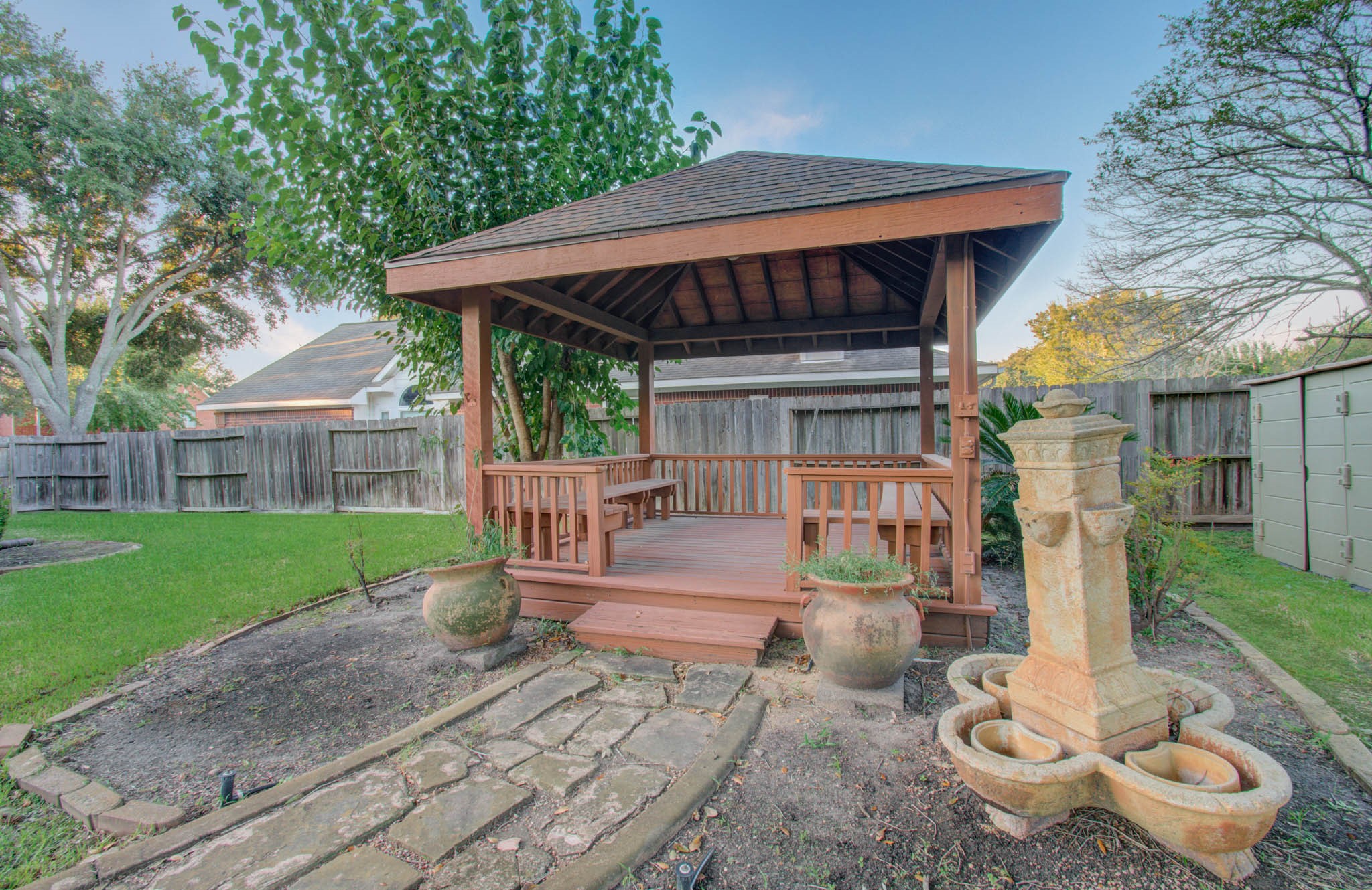 411 Crestridge Drive, Sugar Land, TX 77479