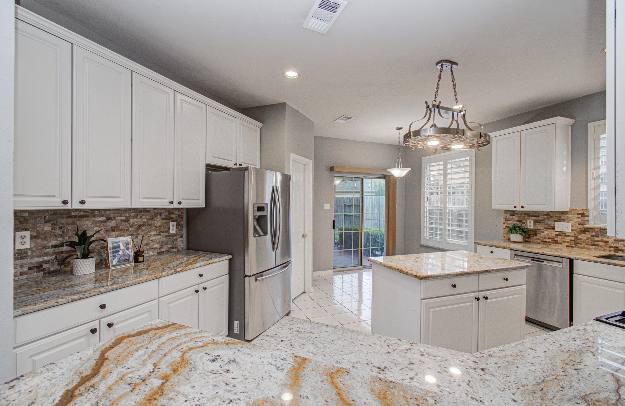 411 Crestridge Drive, Sugar Land, TX 77479