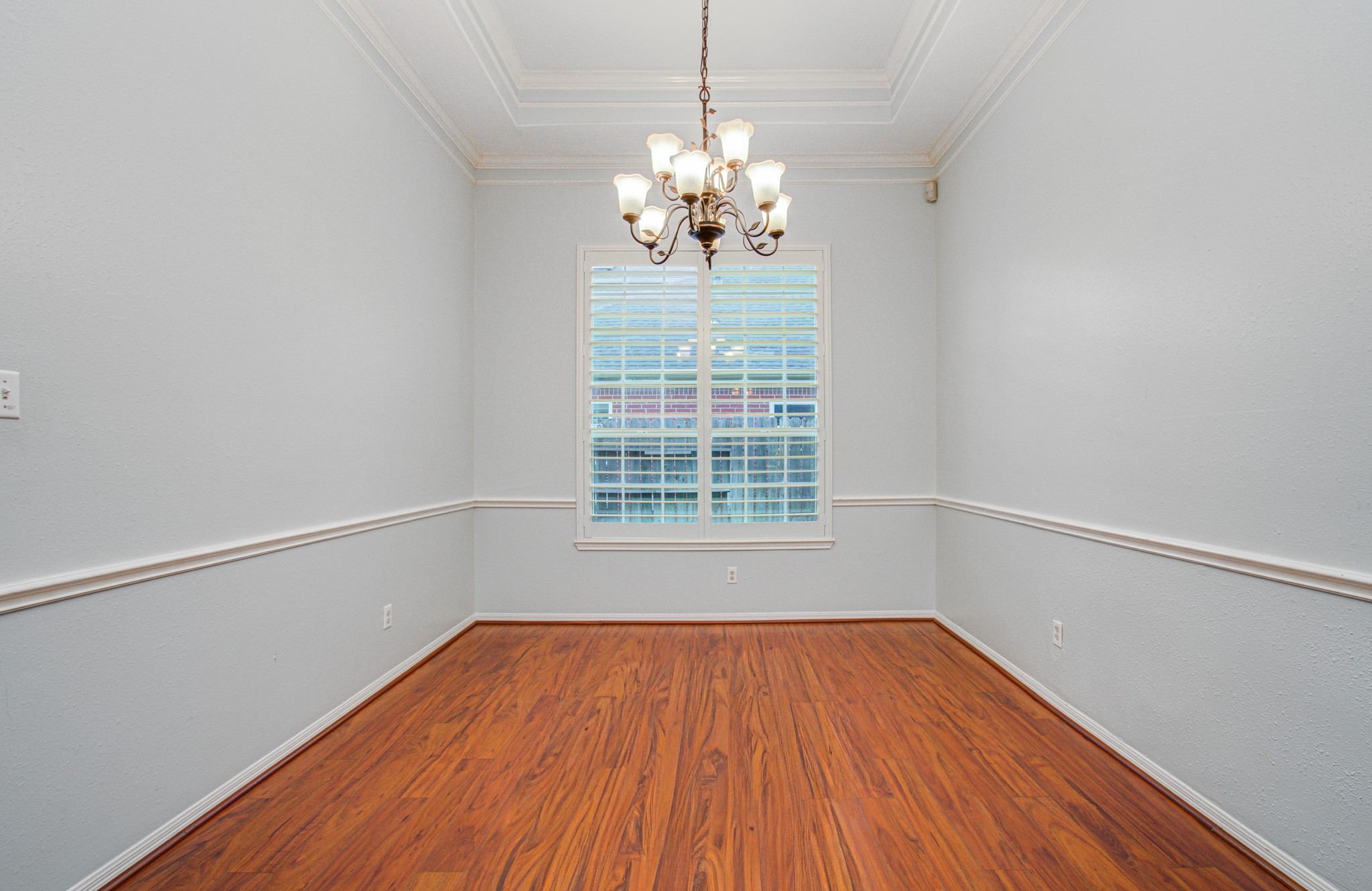 411 Crestridge Drive, Sugar Land, TX 77479