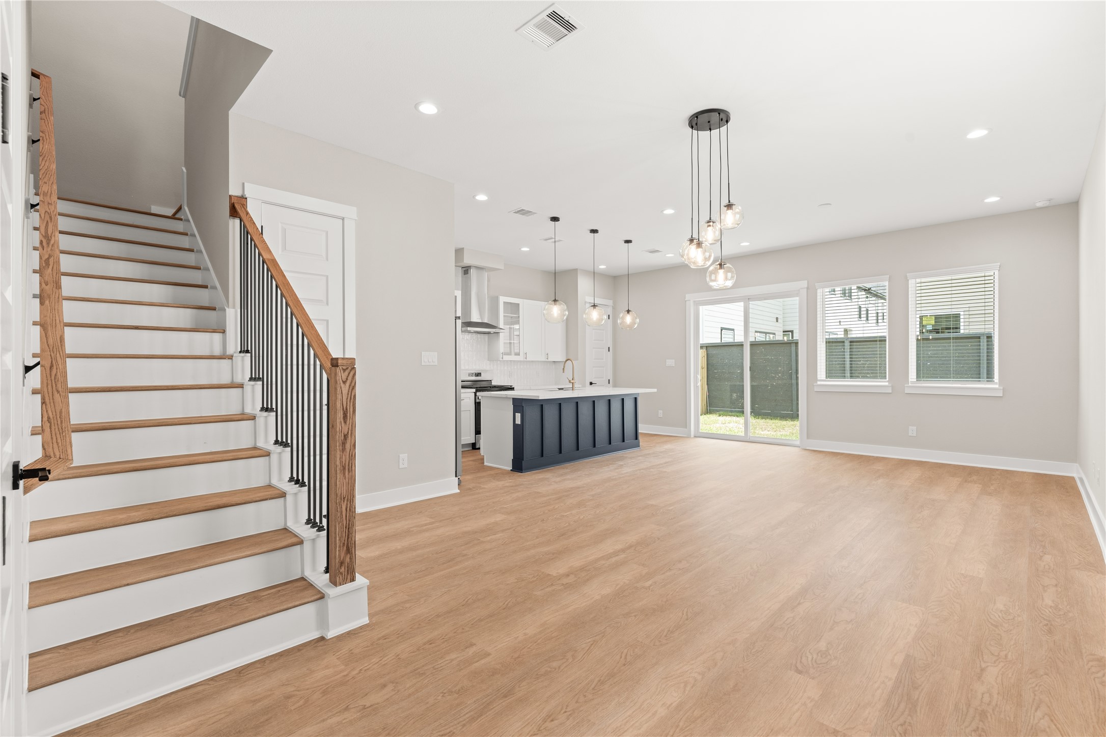 5925 Wheatley Lane, Houston, TX 77091 5925 Wheatley Lane, Houston, TX 77091