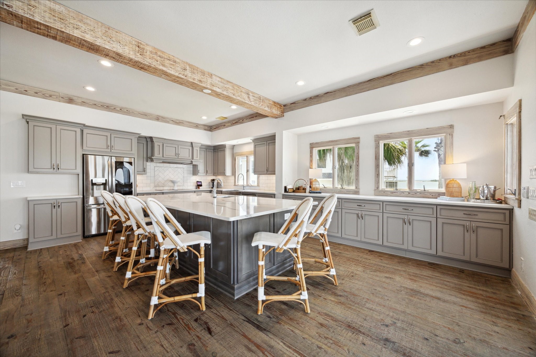 139 Isles End Road, Tiki Island, TX 77554