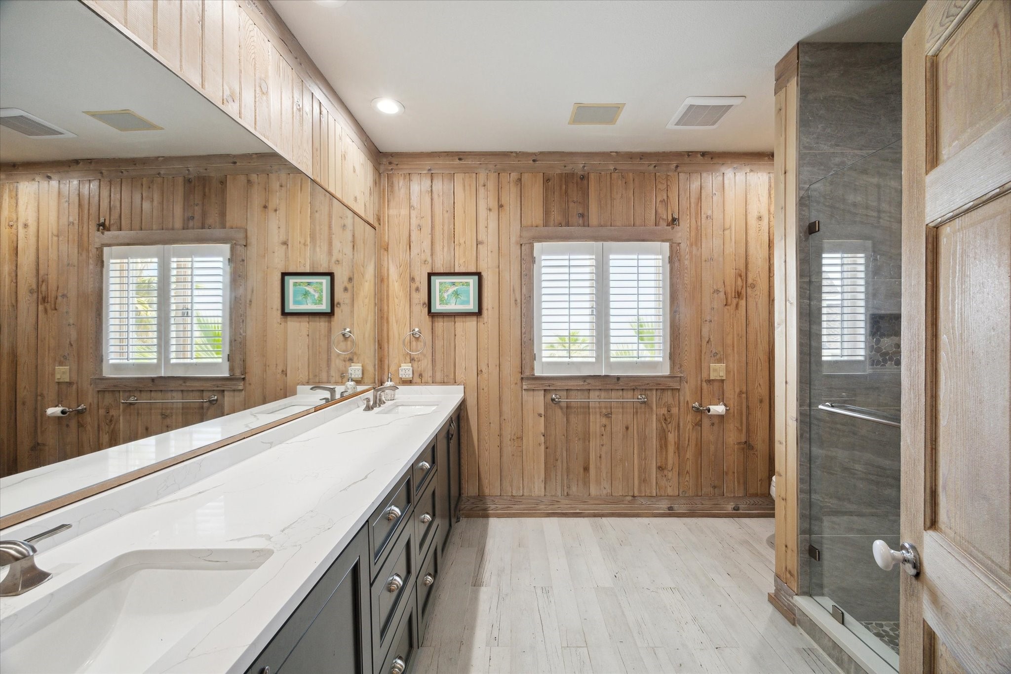 139 Isles End Road, Tiki Island, TX 77554