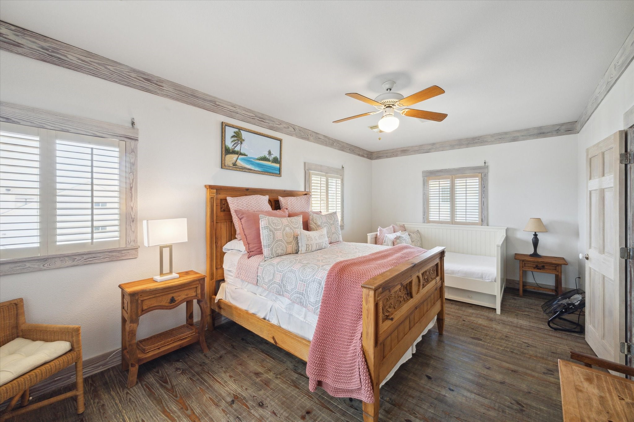 139 Isles End Road, Tiki Island, TX 77554