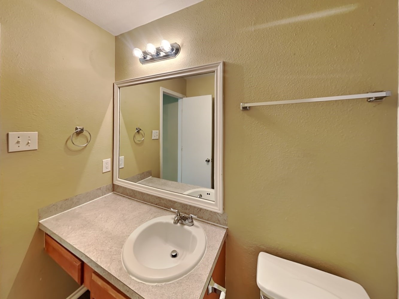 1466 Grand Prince Lane, Houston, TX 77073