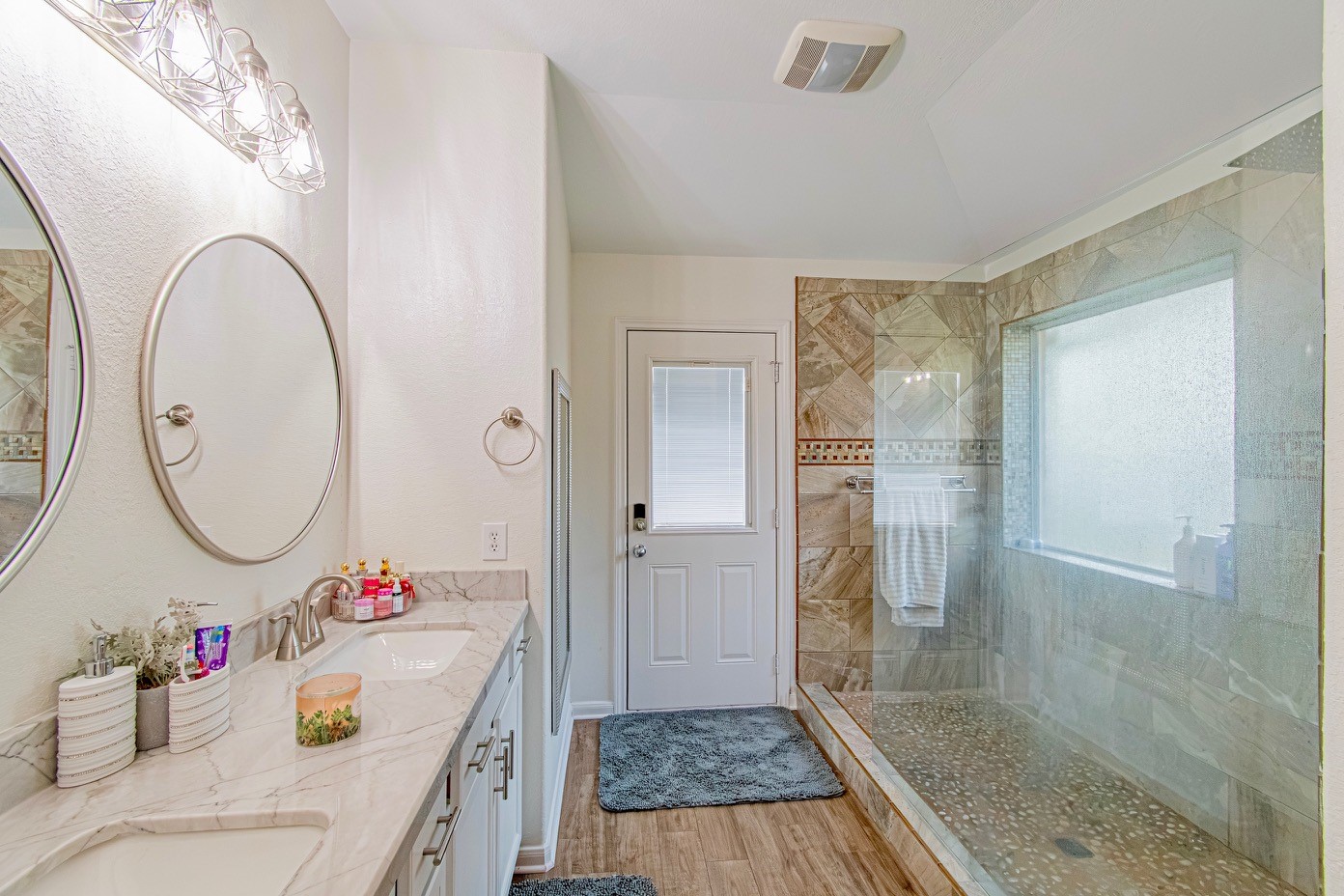 4108 S Meridian Greens Drive, Dickinson, TX 77539