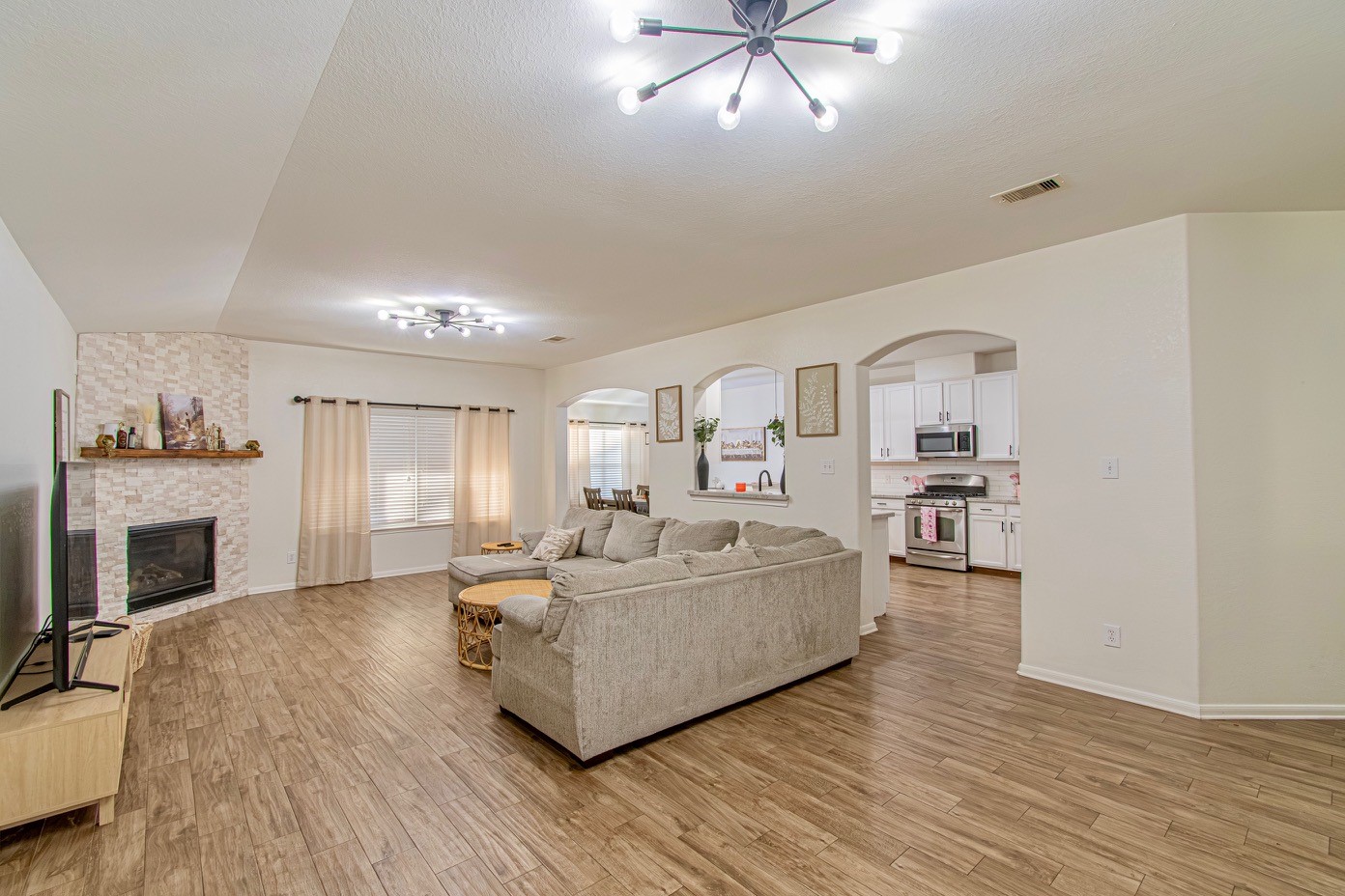 4108 S Meridian Greens Drive, Dickinson, TX 77539