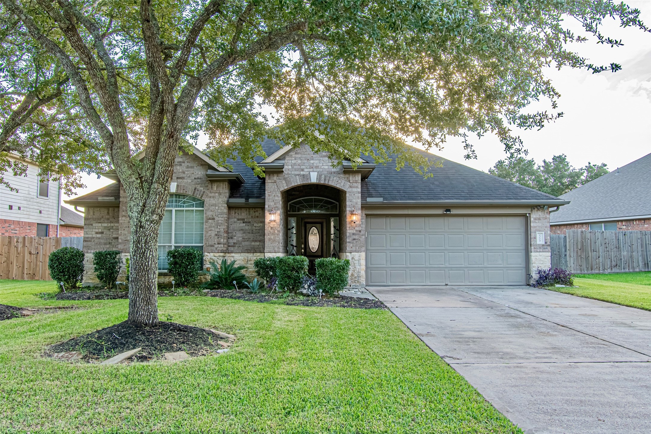 4108 S Meridian Greens Drive, Dickinson, TX 77539 4108 S Meridian Greens Drive, Dickinson, TX 77539