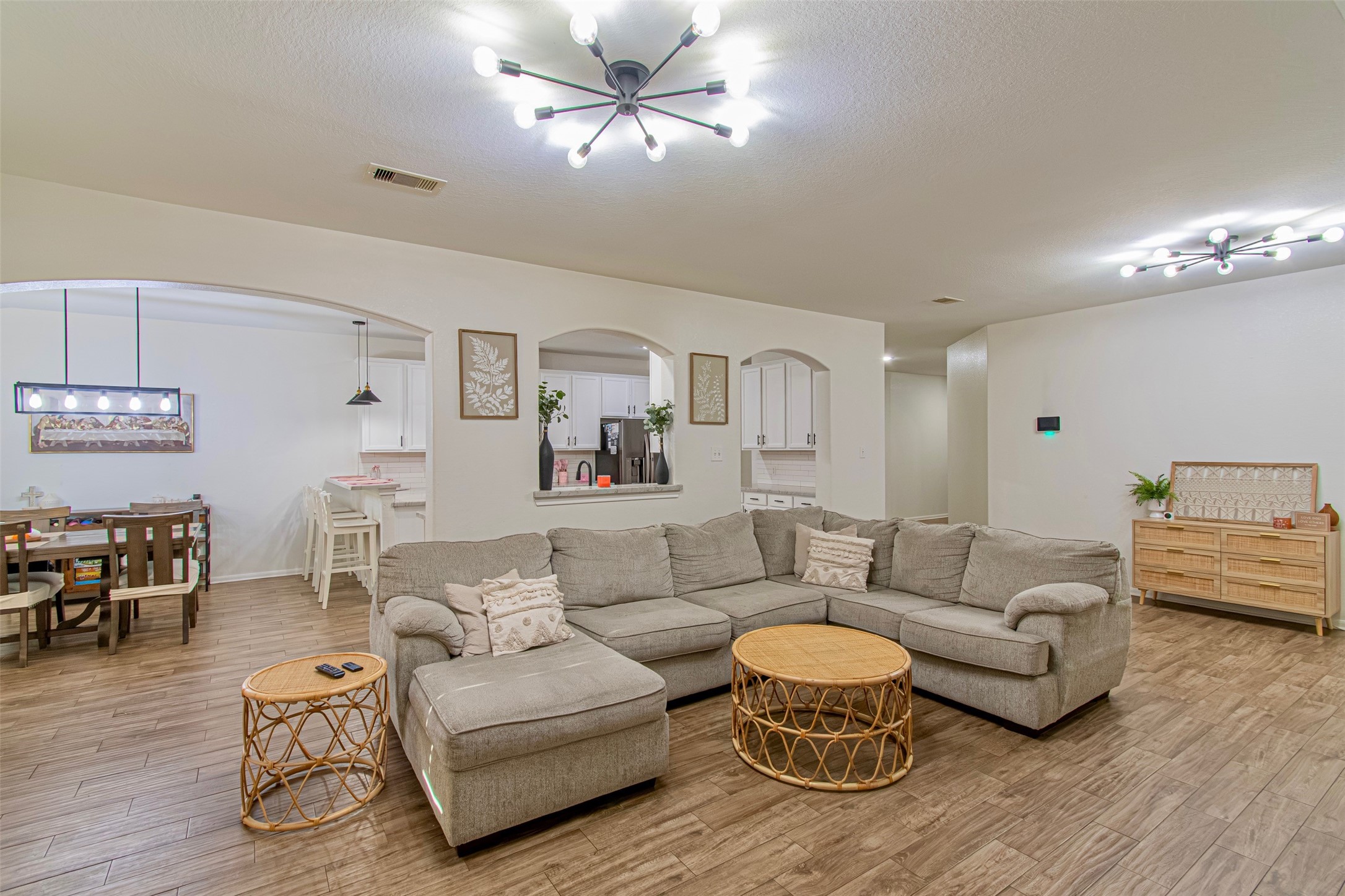 4108 S Meridian Greens Drive, Dickinson, TX 77539