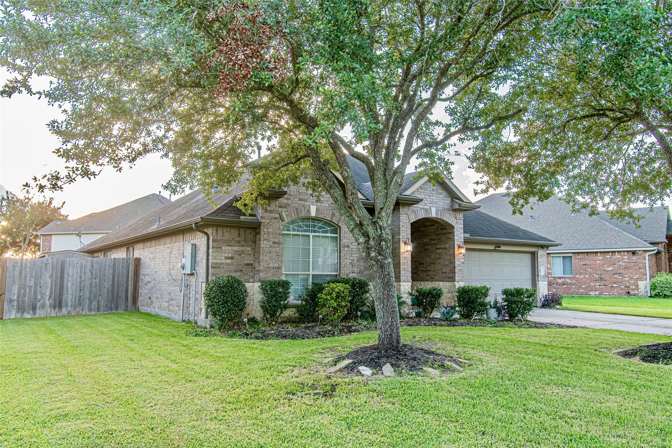 4108 S Meridian Greens Drive, Dickinson, TX 77539 4108 S Meridian Greens Drive, Dickinson, TX 77539