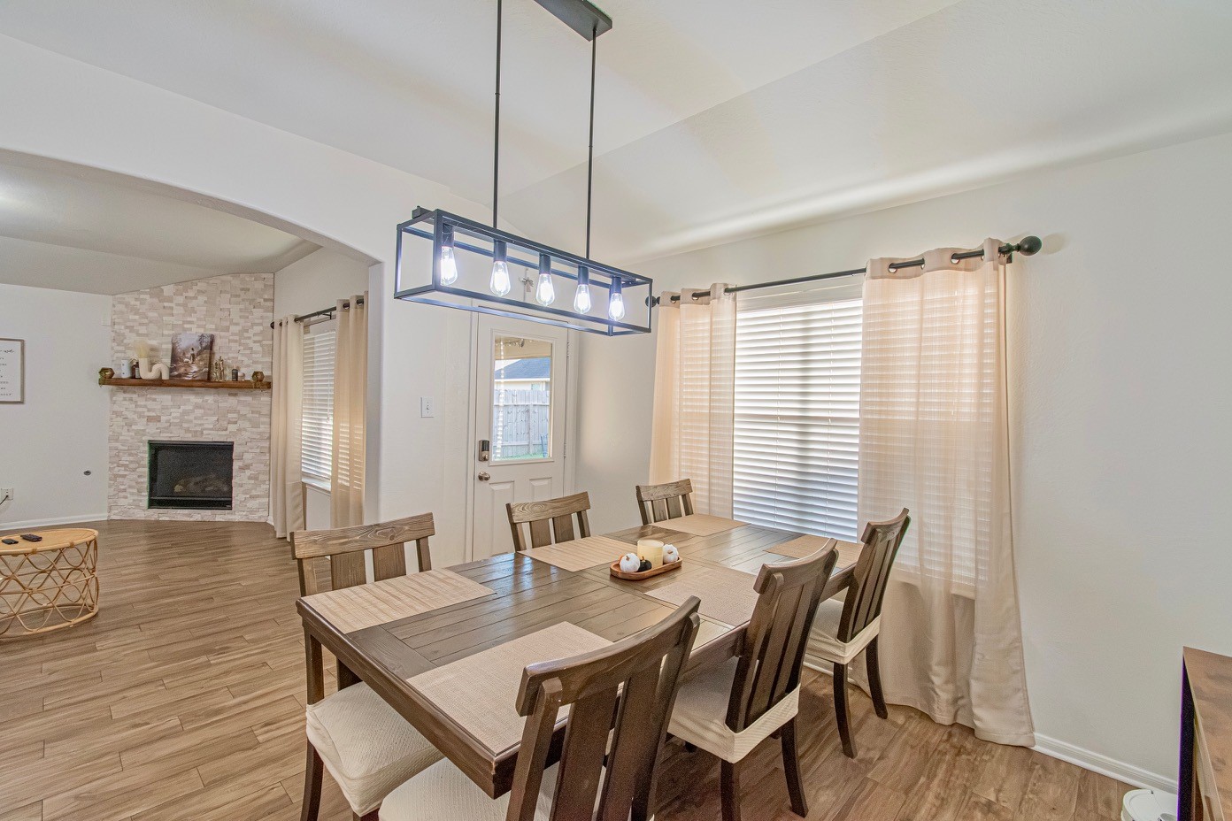 4108 S Meridian Greens Drive, Dickinson, TX 77539