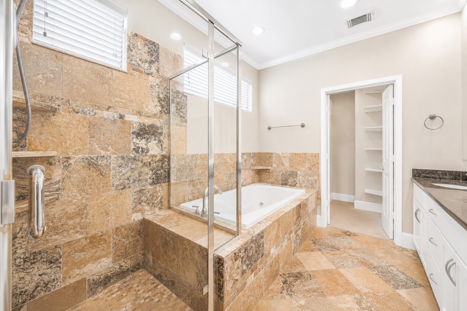 2320 Emancipation Avenue, Houston, TX 77004
