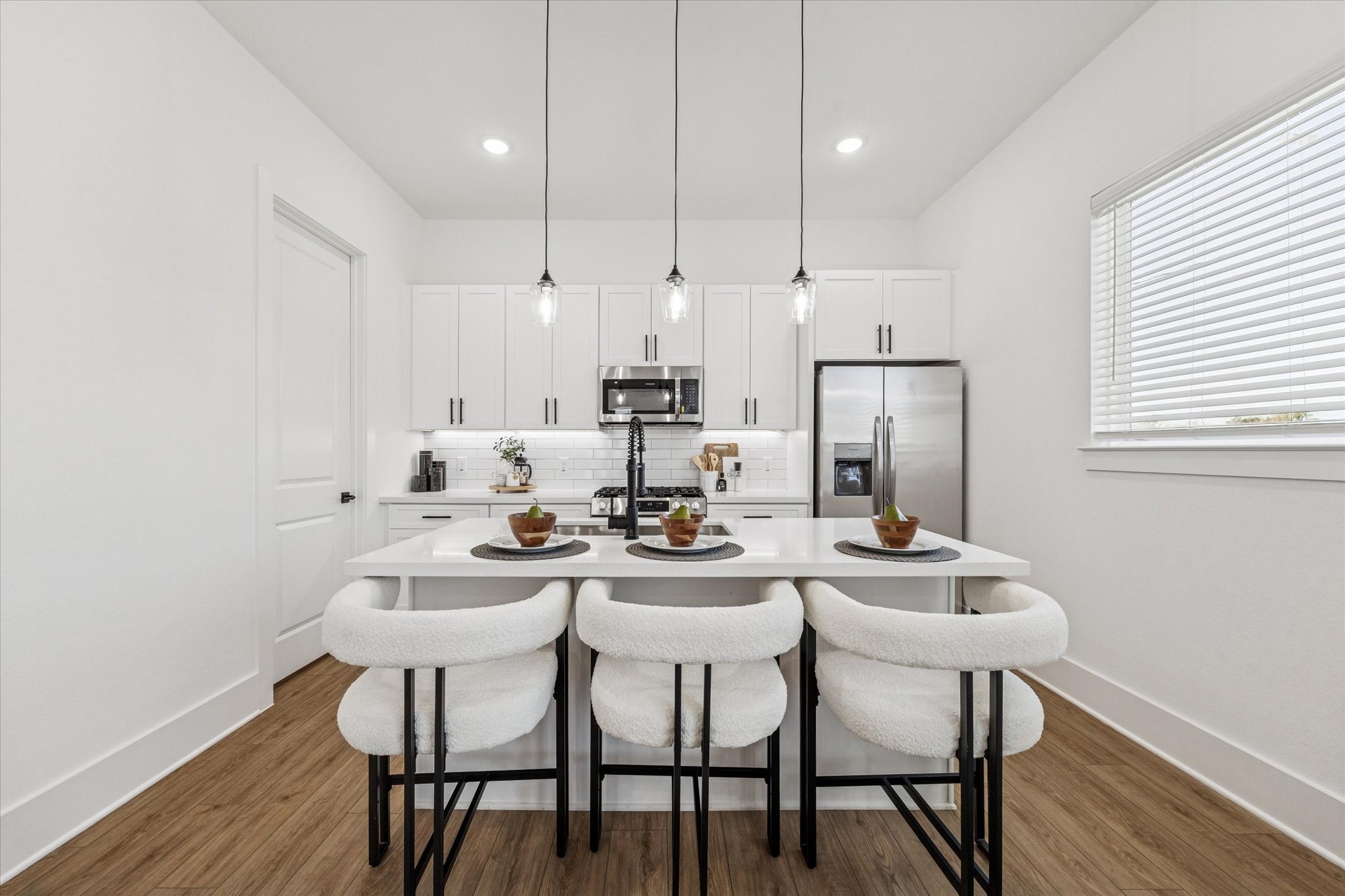 5622 Azores, Houston, TX 77091