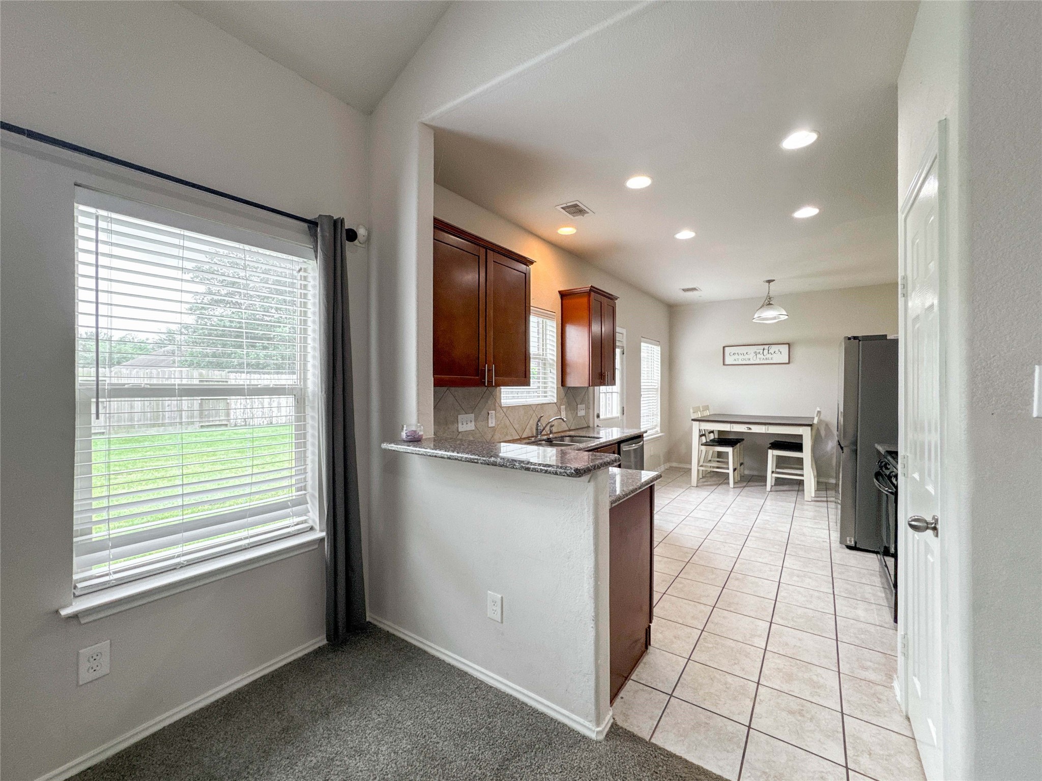 3041 Boxwood Springs Lane, Dickinson, TX 77539