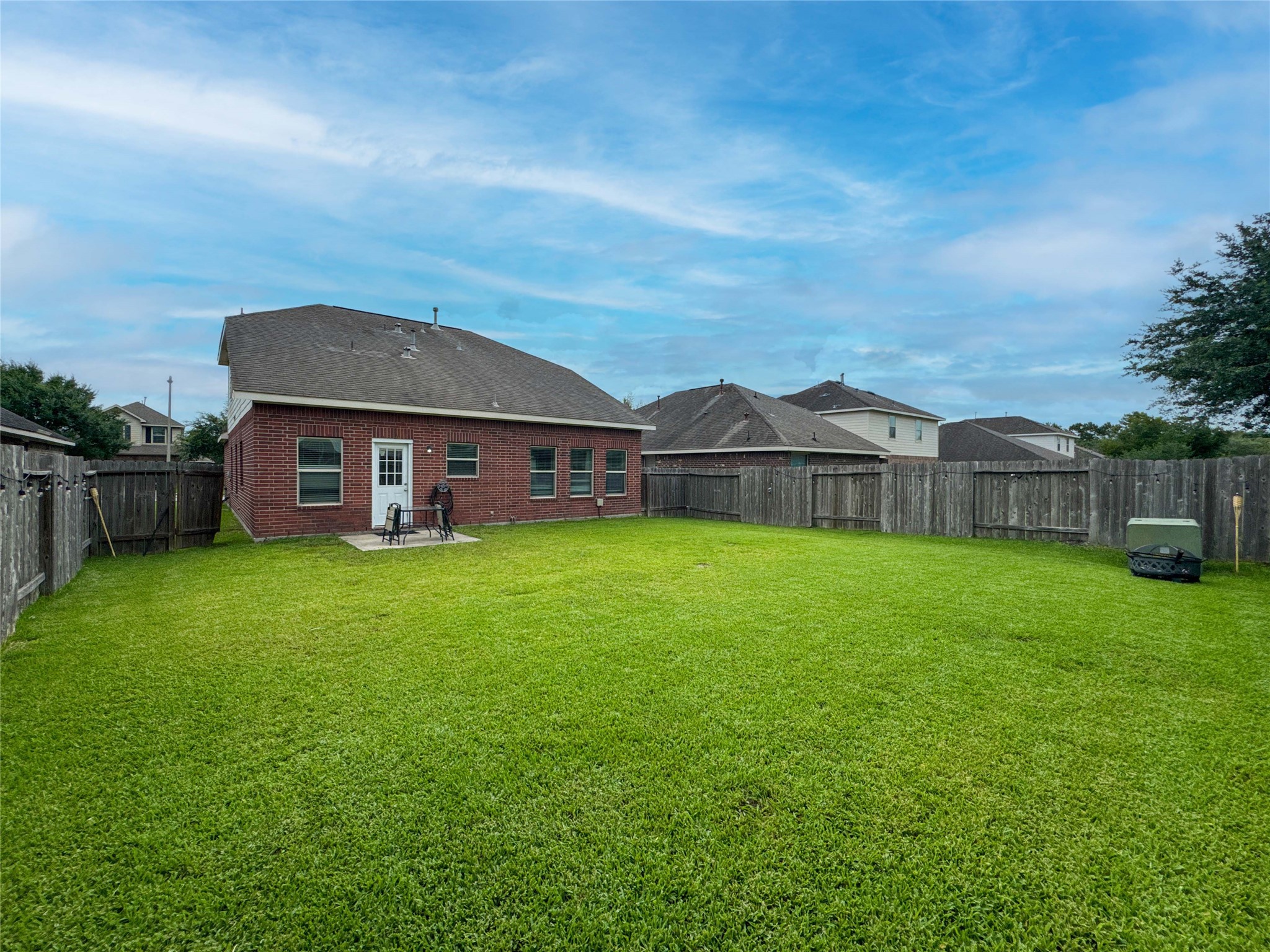 3041 Boxwood Springs Lane, Dickinson, TX 77539