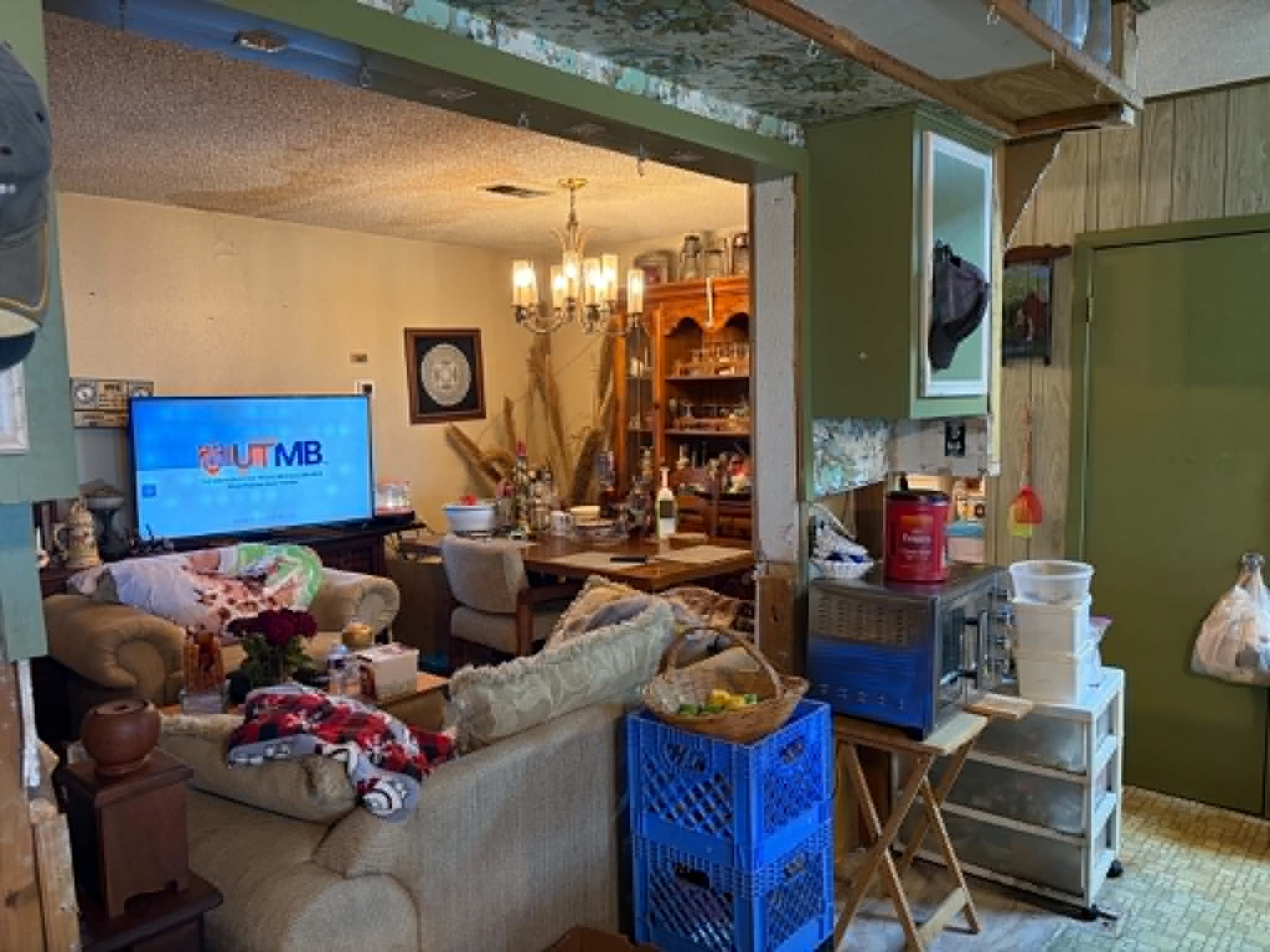 1435 Tiki Drive, Tiki Island, TX 77554