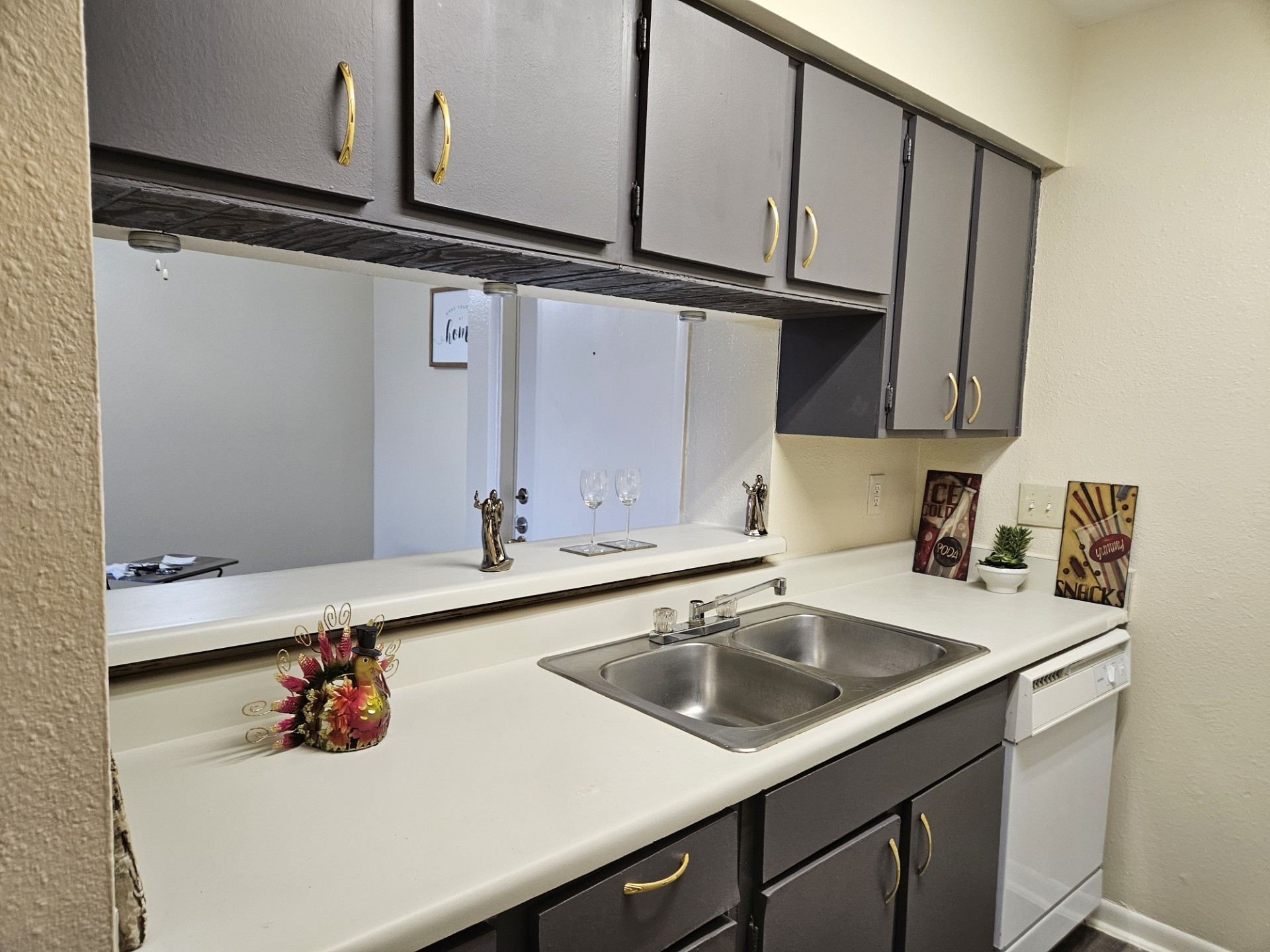 Kitchen with two sinks