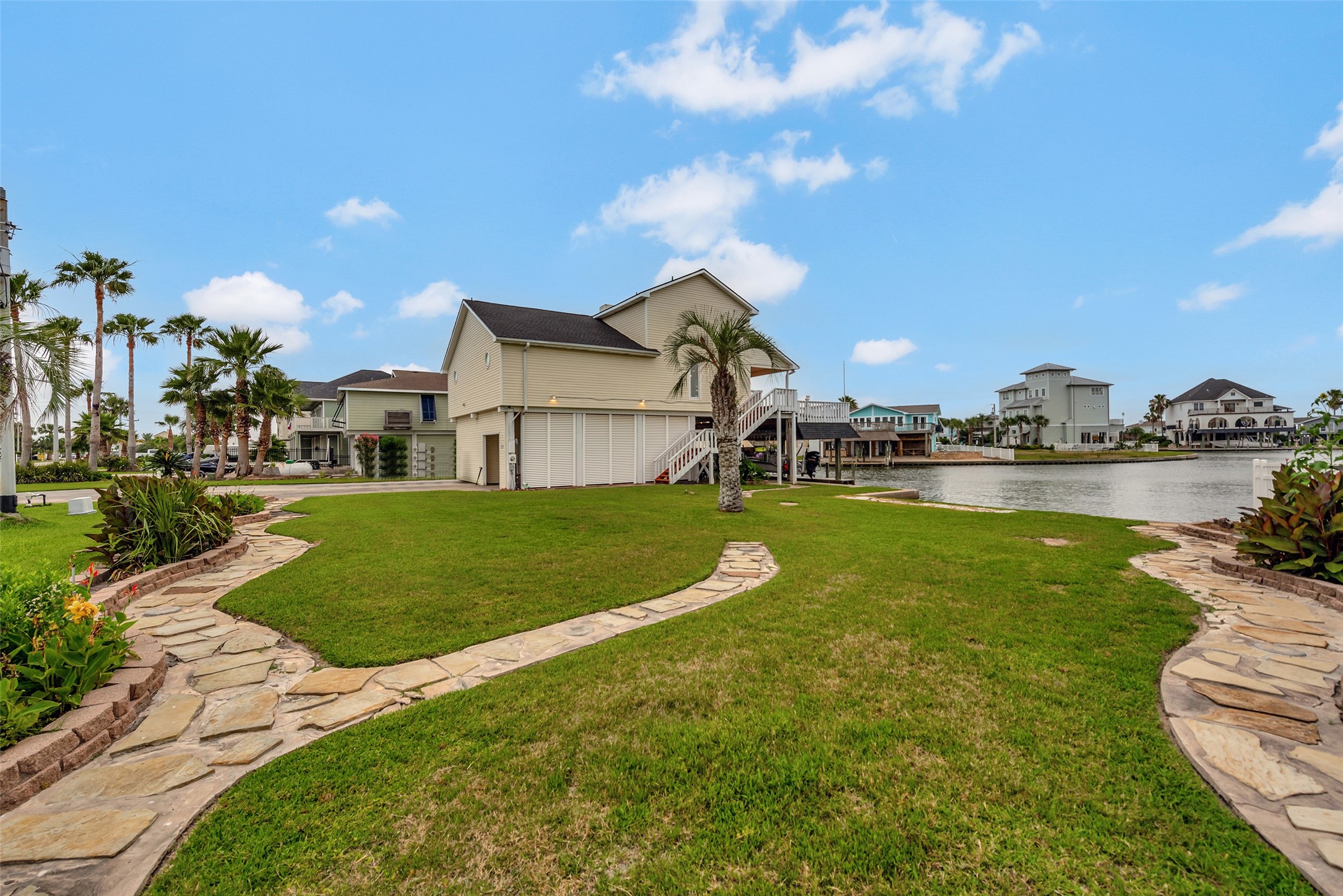 Lot 50 Tiki Drive, Tiki Island, TX 77554