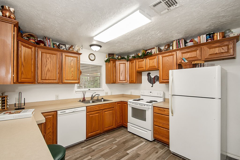 131 5th Street, San Leon, TX 77539