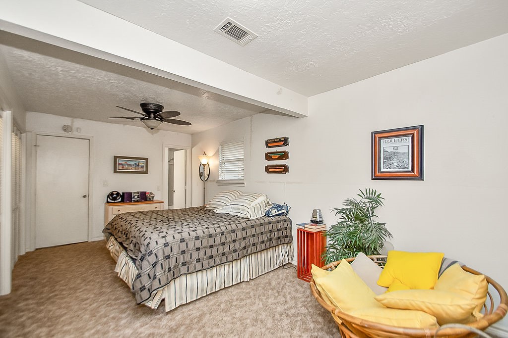 131 5th Street, San Leon, TX 77539