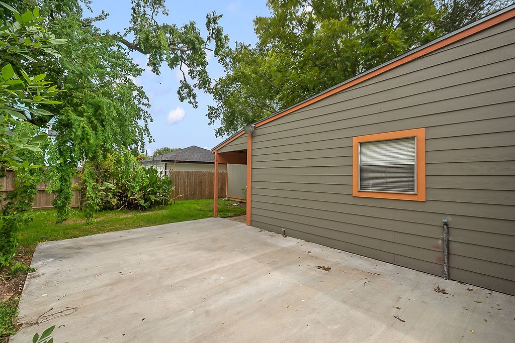 131 5th Street, San Leon, TX 77539