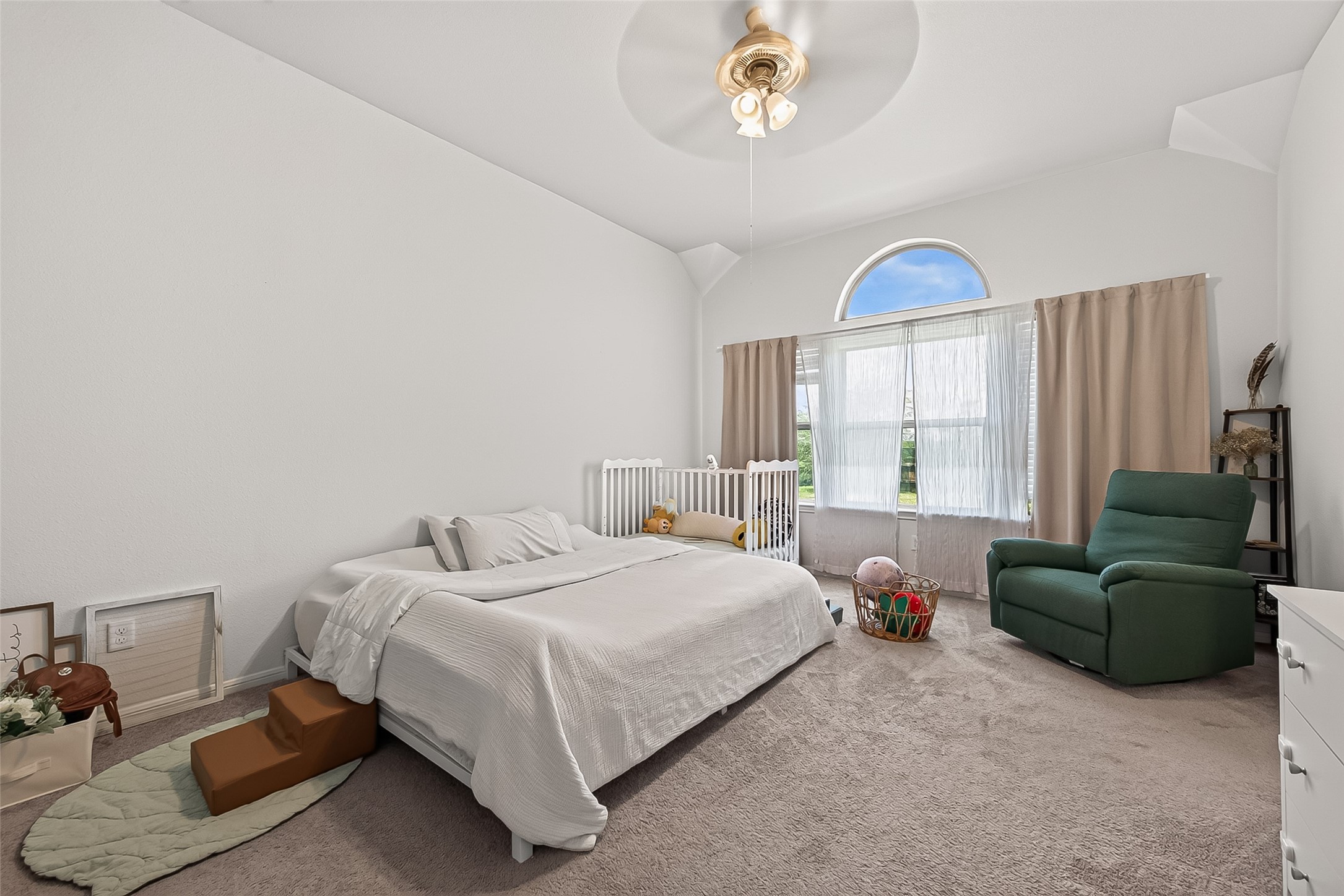 Primary Bedroom with ample space and