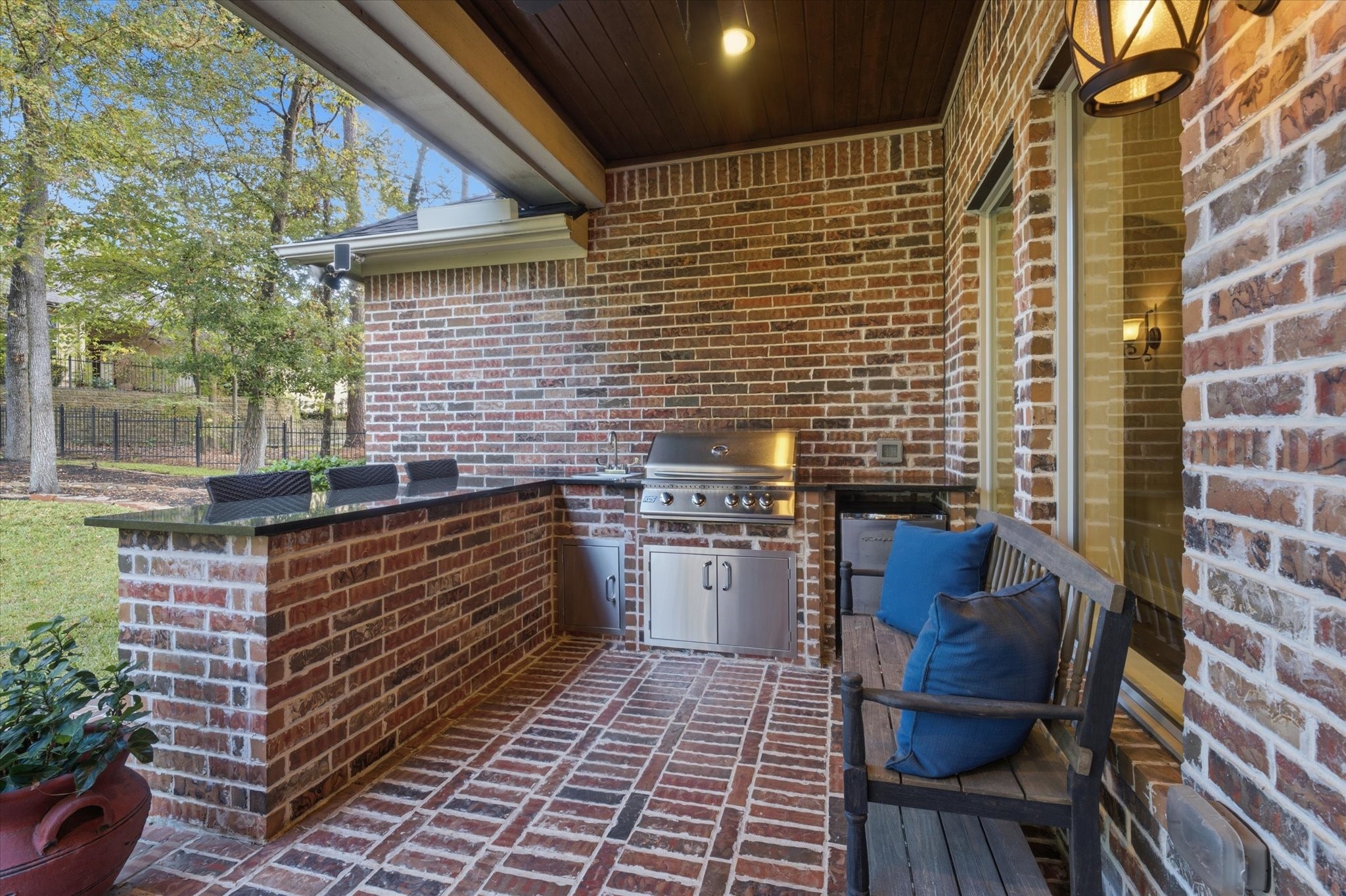 110 Pine Branch Drive, Montgomery, TX 77356