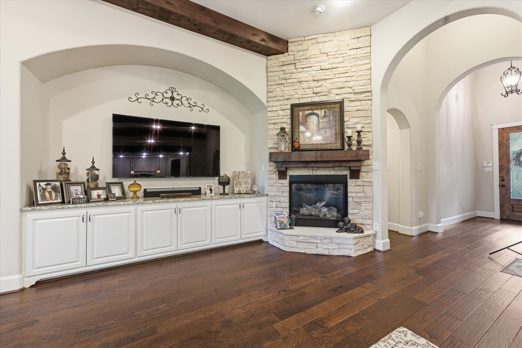 110 Pine Branch Drive, Montgomery, TX 77356