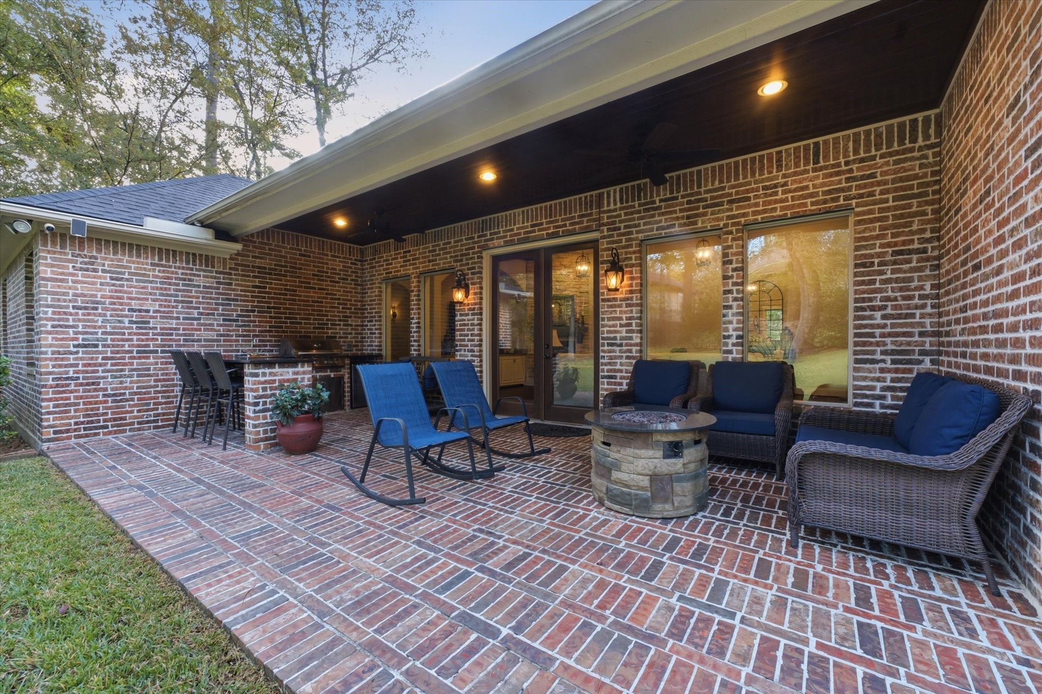 110 Pine Branch Drive, Montgomery, TX 77356