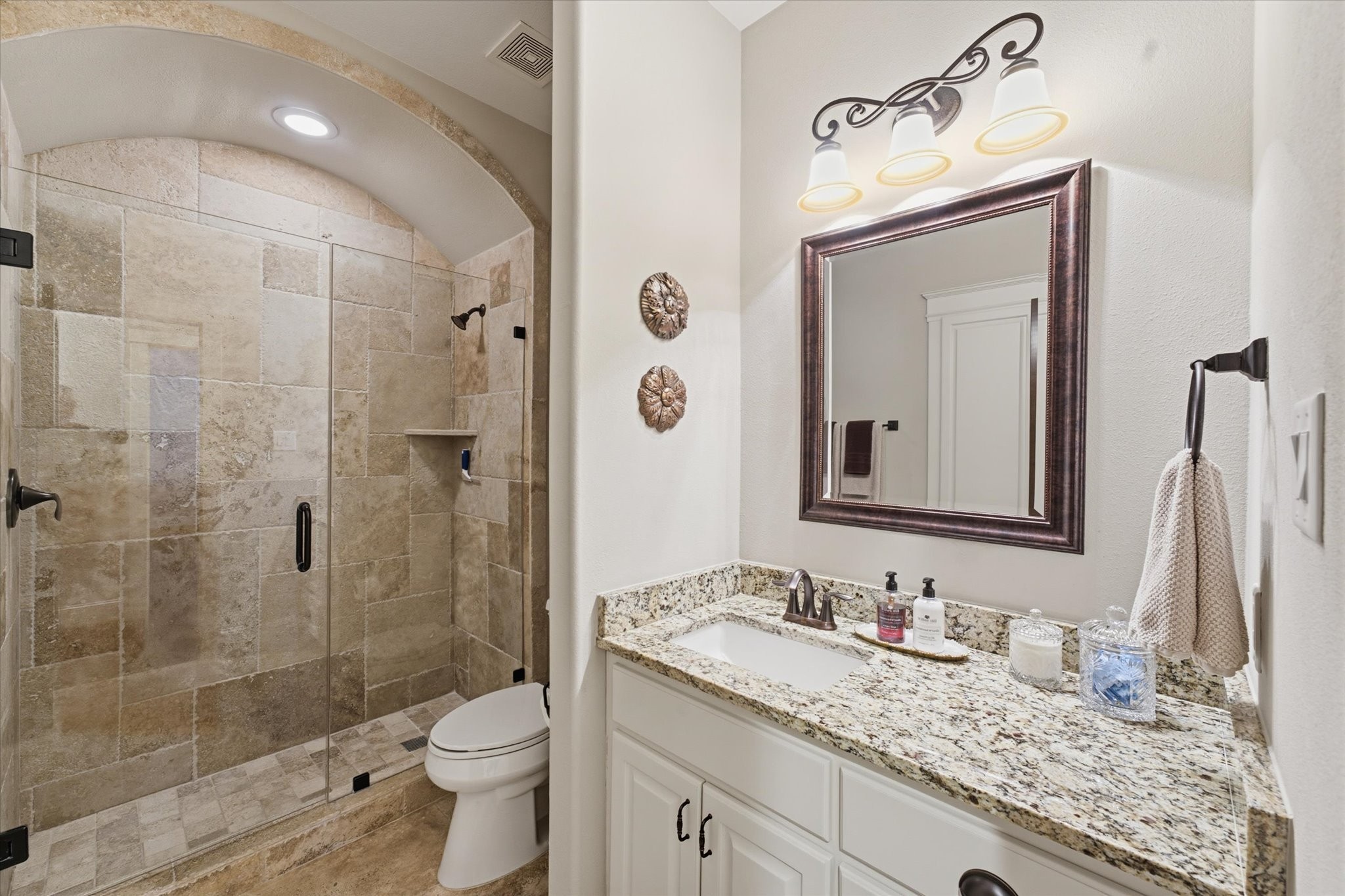 110 Pine Branch Drive, Montgomery, TX 77356