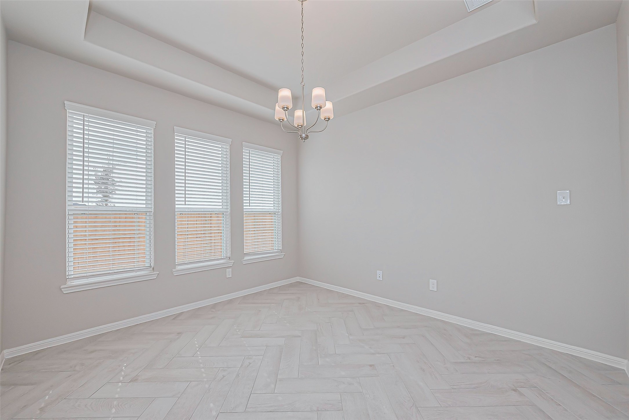 188 Paseo Park Drive, Brookshire, TX 77423