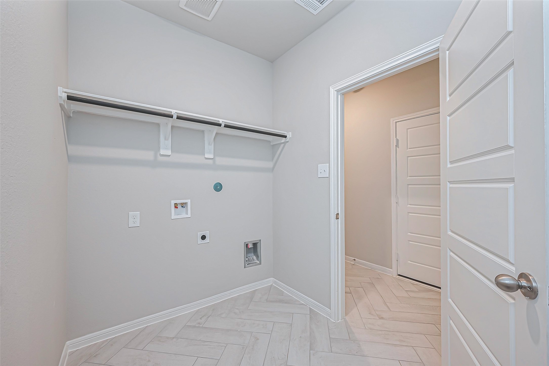 188 Paseo Park Drive, Brookshire, TX 77423