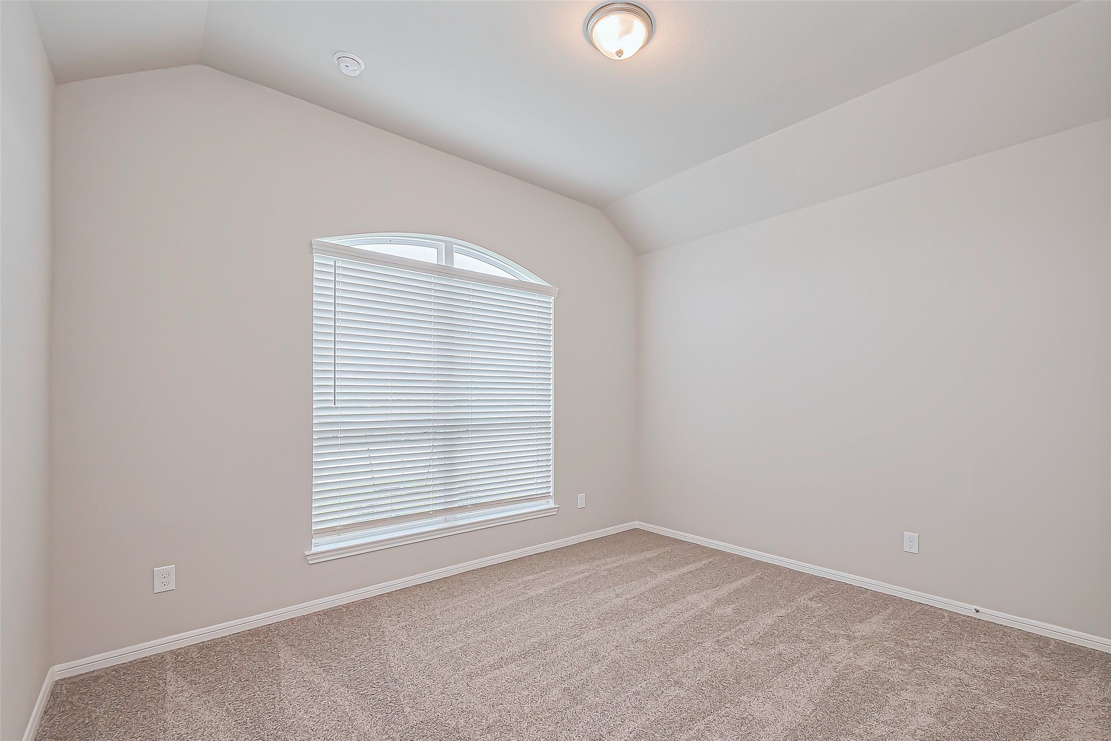 188 Paseo Park Drive, Brookshire, TX 77423