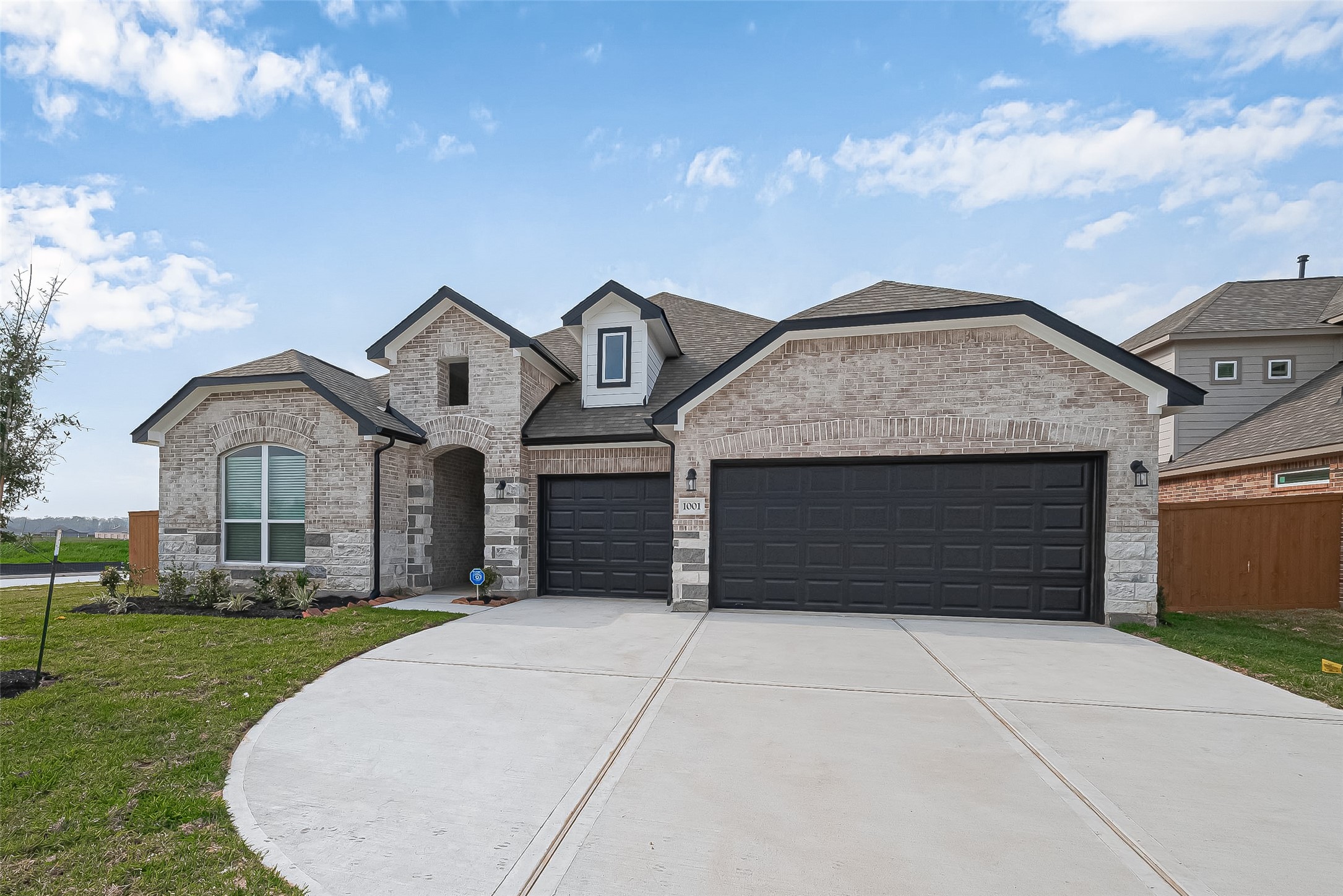 188 Paseo Park Drive, Brookshire, TX 77423