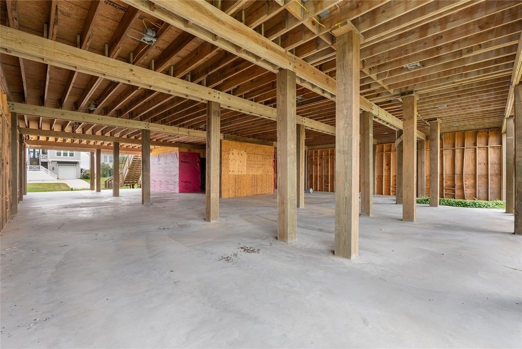 9305 Vista Bella, Galveston, TX 77554