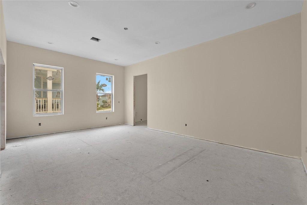 9305 Vista Bella, Galveston, TX 77554